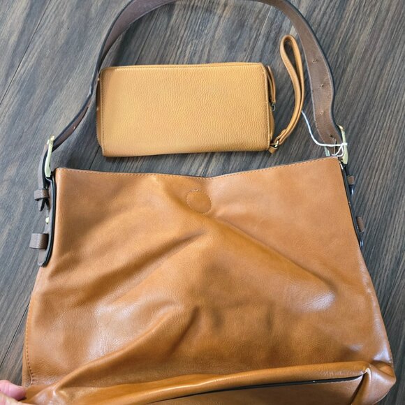Two-Piece Tan Shoulder Bag and Wallet Wristlet Set NWOT - Picture 2 of 11